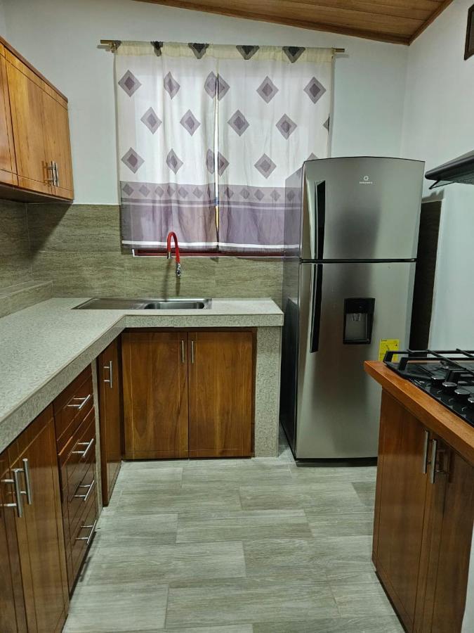 Suite Amoblada En Santa Cruz Puerto Ayora  Kültér fotó